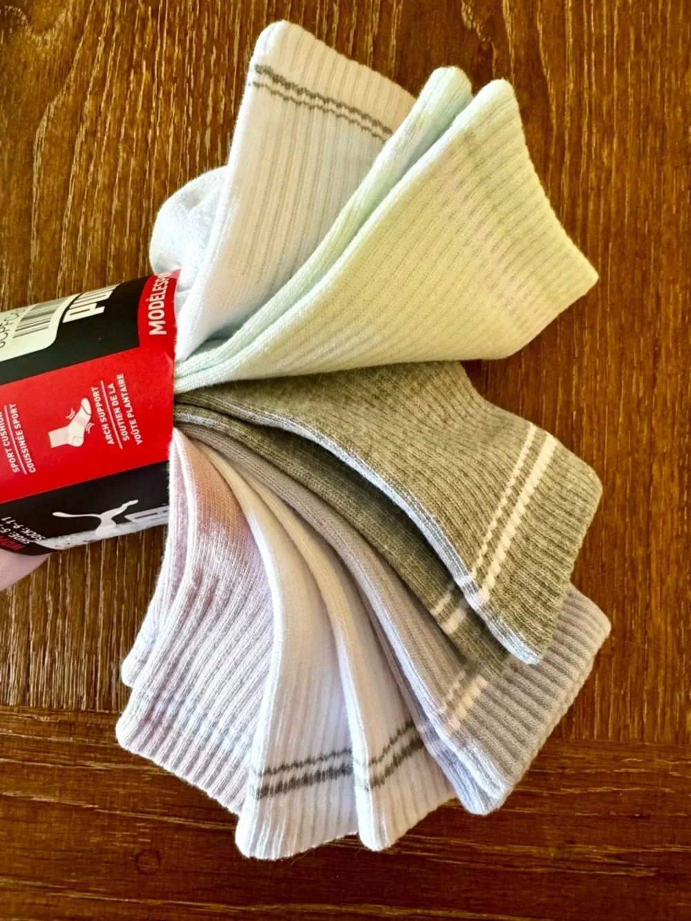 NIP 1 set of 6 pair Puma terry crew socks pastels - Picture 7 of 10